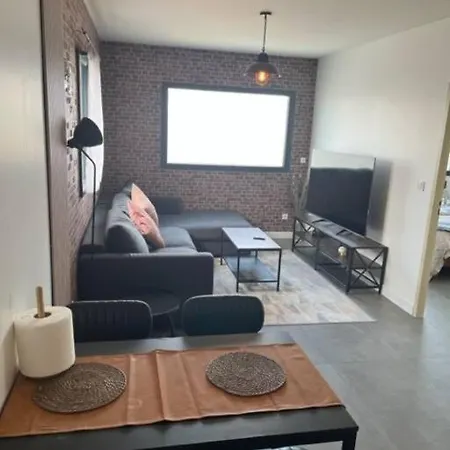 Charme Industriel Apartment Les Mureaux